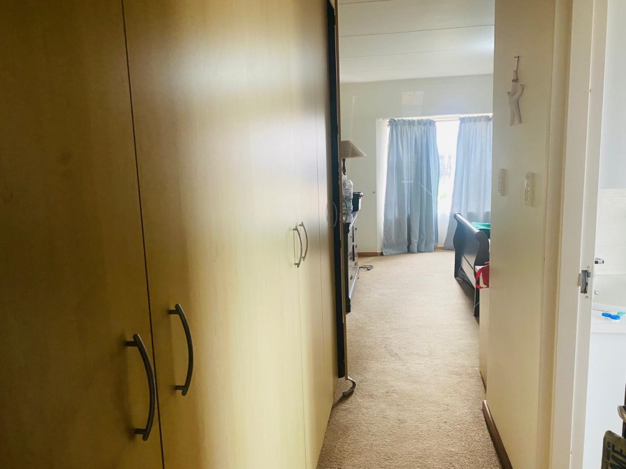4 Bedroom Property for Sale in Summerstrand Eastern Cape